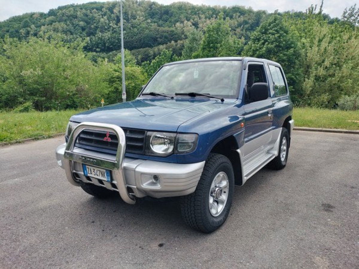 Mitsubishi Pajero 2.5 TDI Canvas-top GL (3)