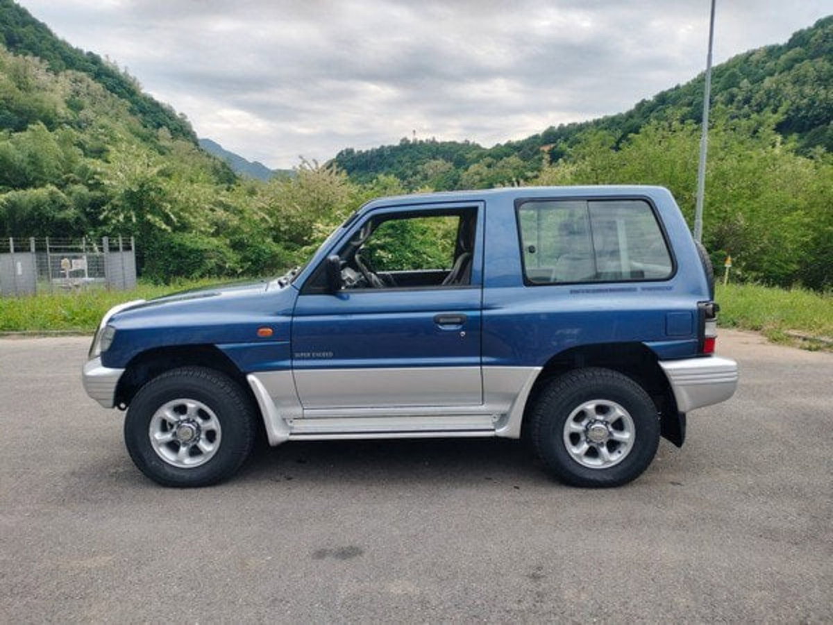 Mitsubishi Pajero 2.5 TDI Canvas-top GL (5)