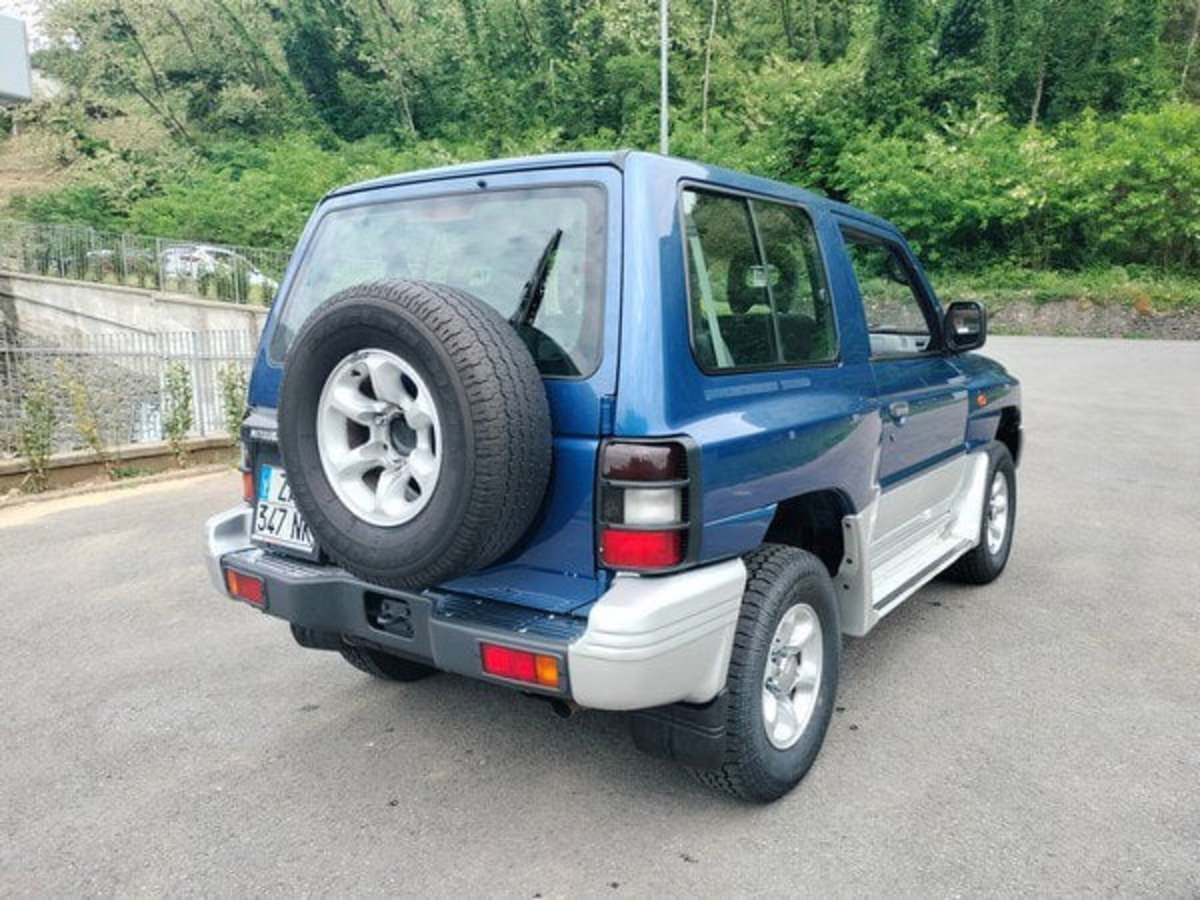 Mitsubishi Pajero 2.5 TDI Canvas-top GL (6)