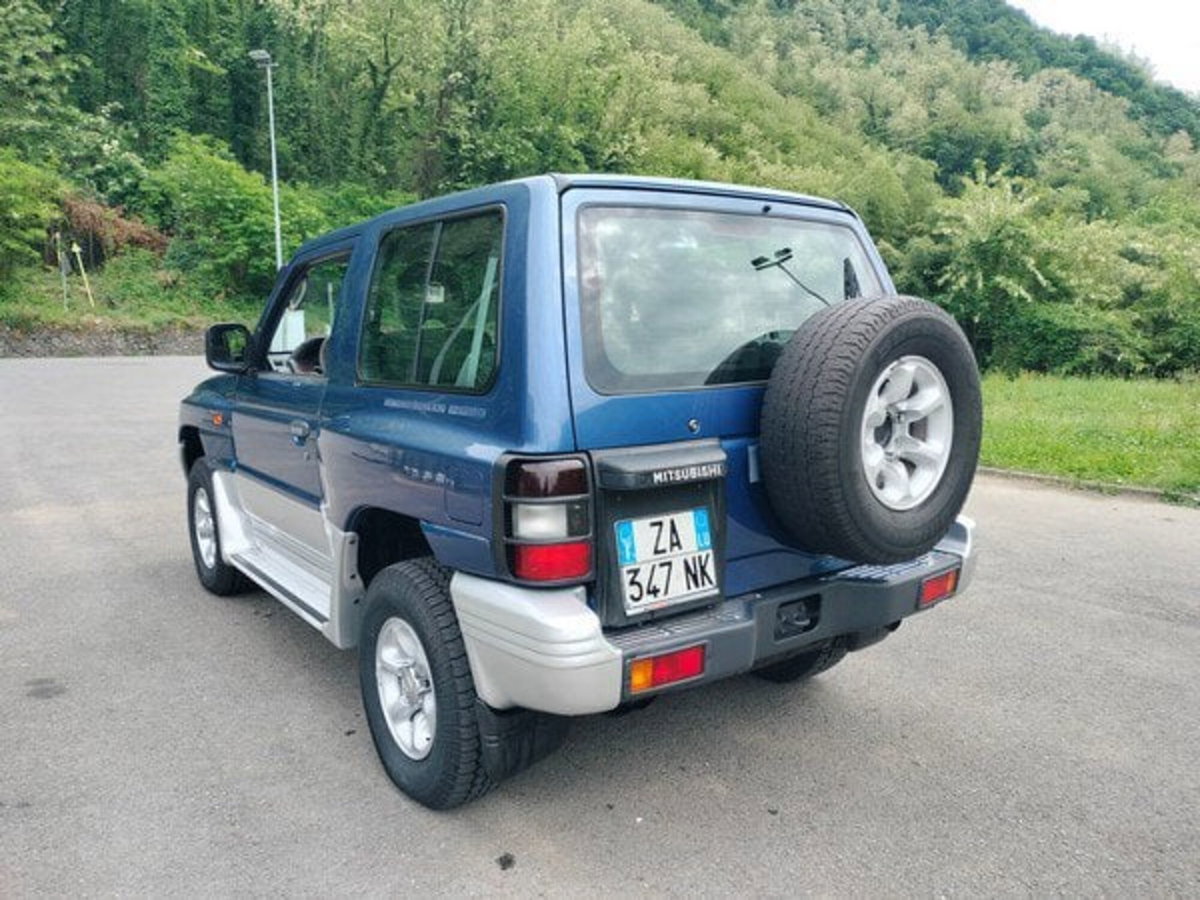 Mitsubishi Pajero 2.5 TDI Canvas-top GL (8)
