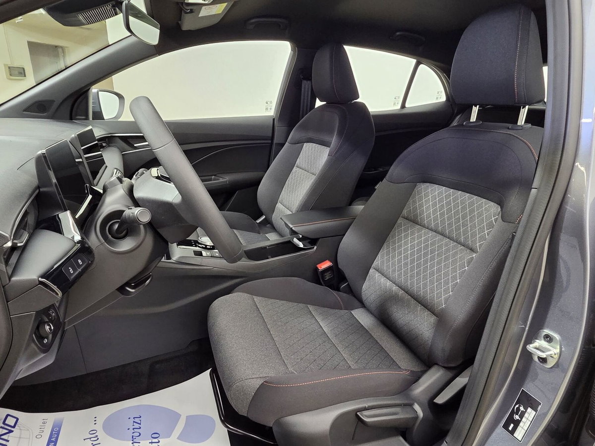 Mg MG3 1.5 hybrid+ Comfort auto (10)