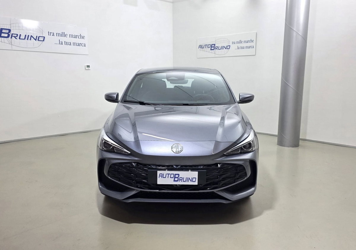 Mg MG3 1.5 hybrid+ Comfort auto (2)