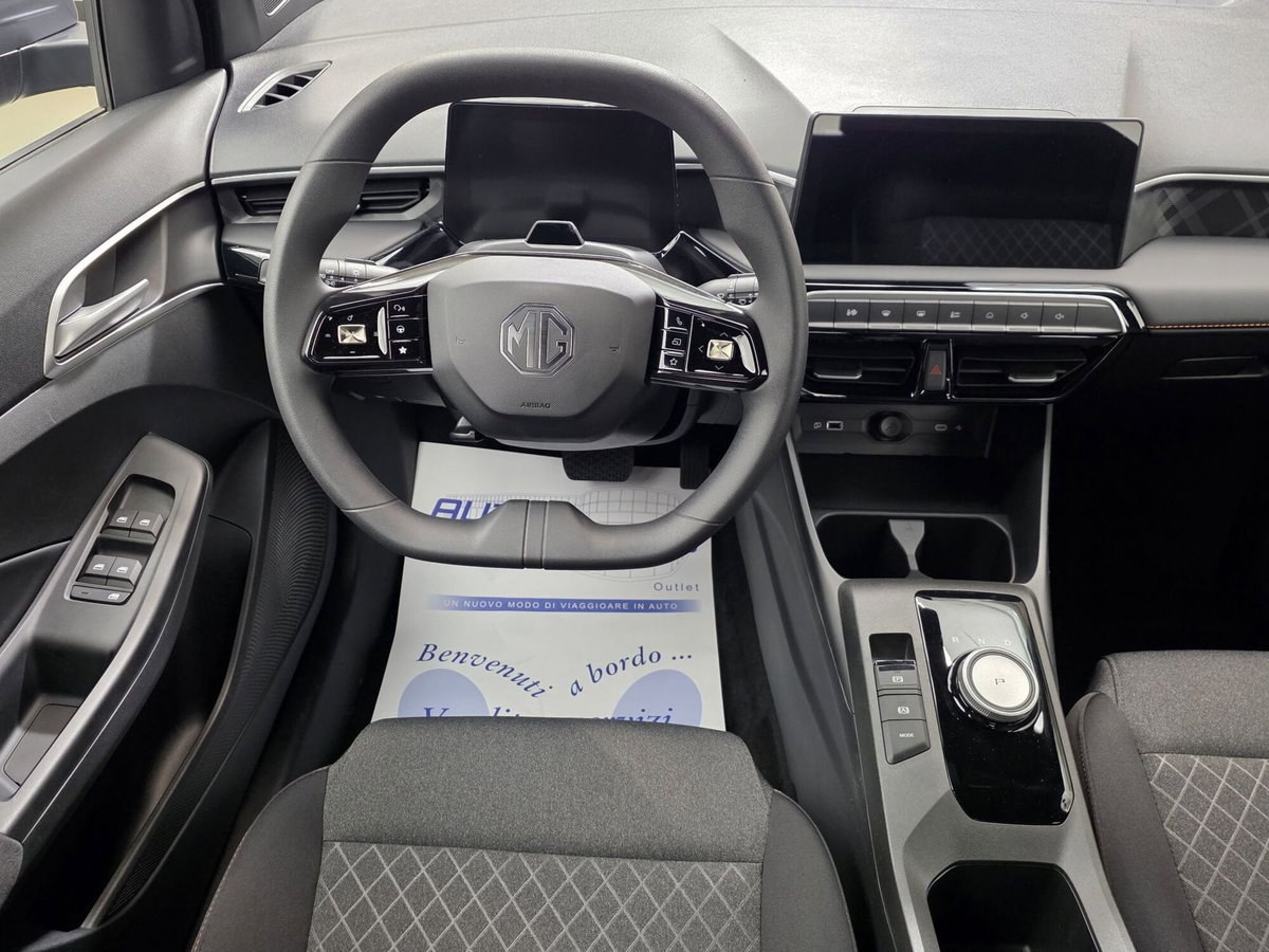 Mg MG3 1.5 hybrid+ Comfort auto (9)