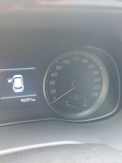 Hyundai Kona 1.6 CRDI 136 CV DCT Xpossible (11)
