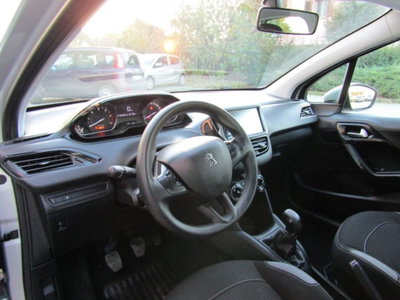 Peugeot 208 75 5 porte Allure (9)
