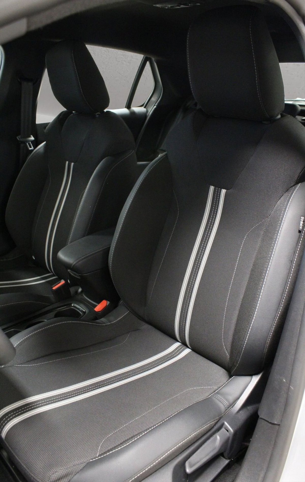 Opel Corsa 1.2 hybrid GS 110cv dct6 (11)