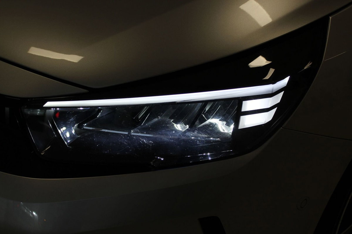 Opel Corsa 1.2 hybrid GS 110cv dct6 (3)