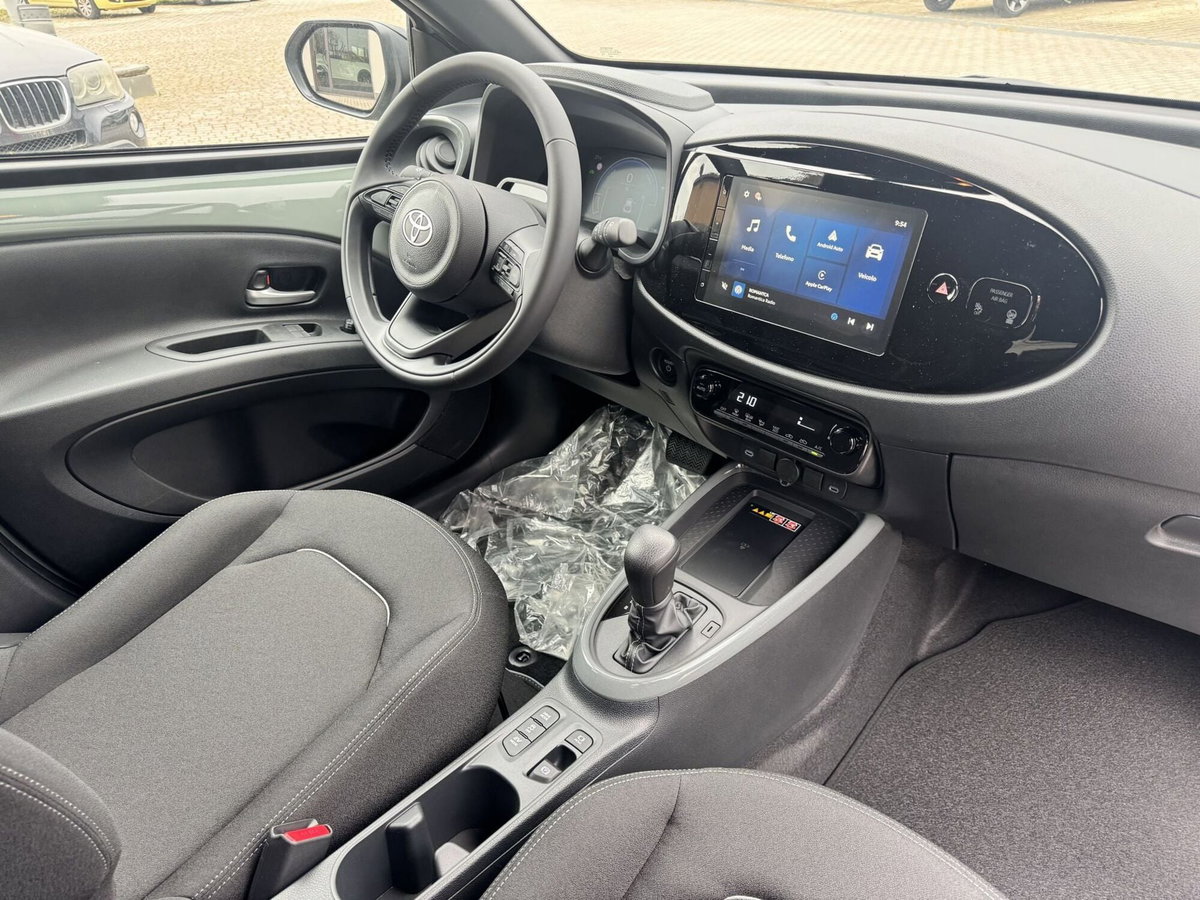 Toyota Aygo X 1.5 hybrid Icon e-cvt (12)