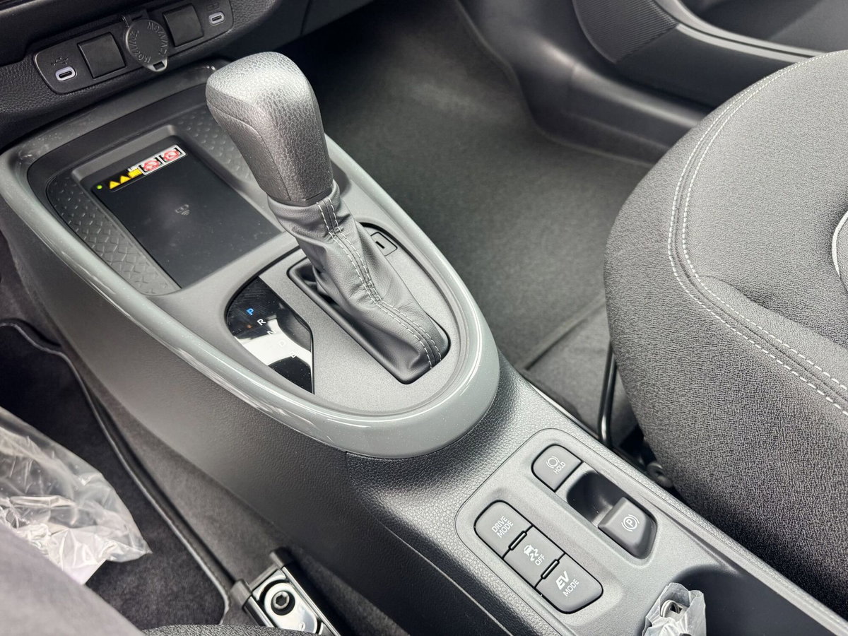 Toyota Aygo X 1.5 hybrid Icon e-cvt (14)