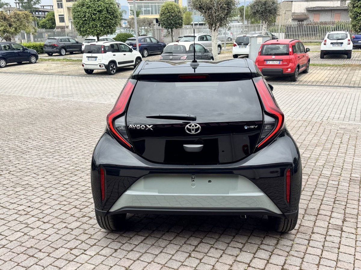 Toyota Aygo X 1.5 hybrid Icon e-cvt (5)