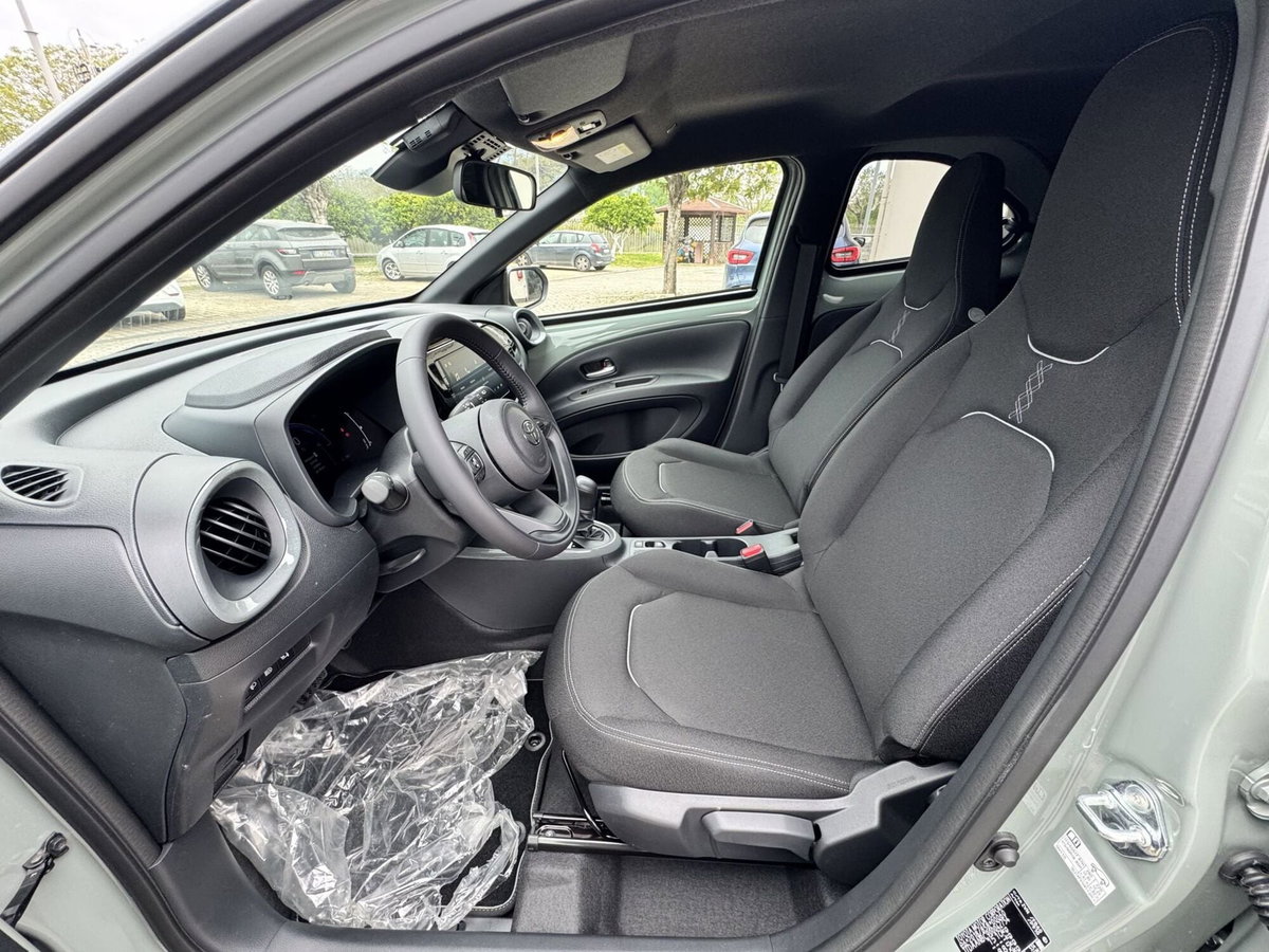 Toyota Aygo X 1.5 hybrid Icon e-cvt (7)