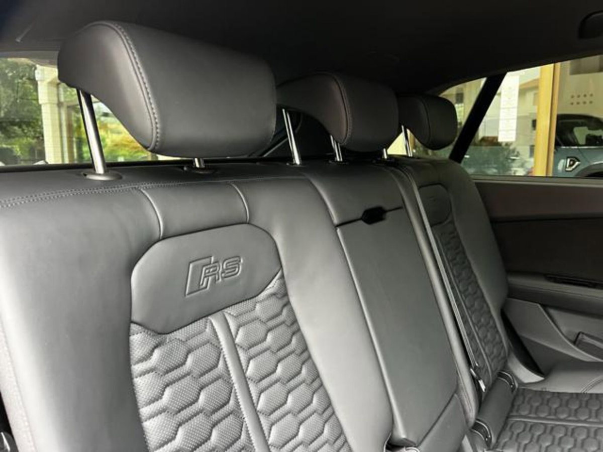 Audi RS Q8 Q8 4.0 mhev quattro tiptronic (17)