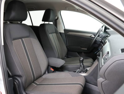 Volkswagen T-Roc 1.0 tsi Edition 110cv (11)