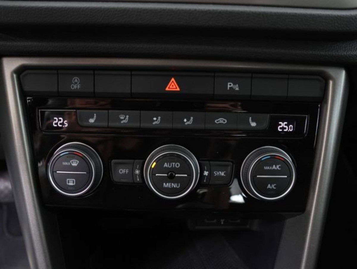Volkswagen T-Roc 1.0 tsi Edition 110cv (19)