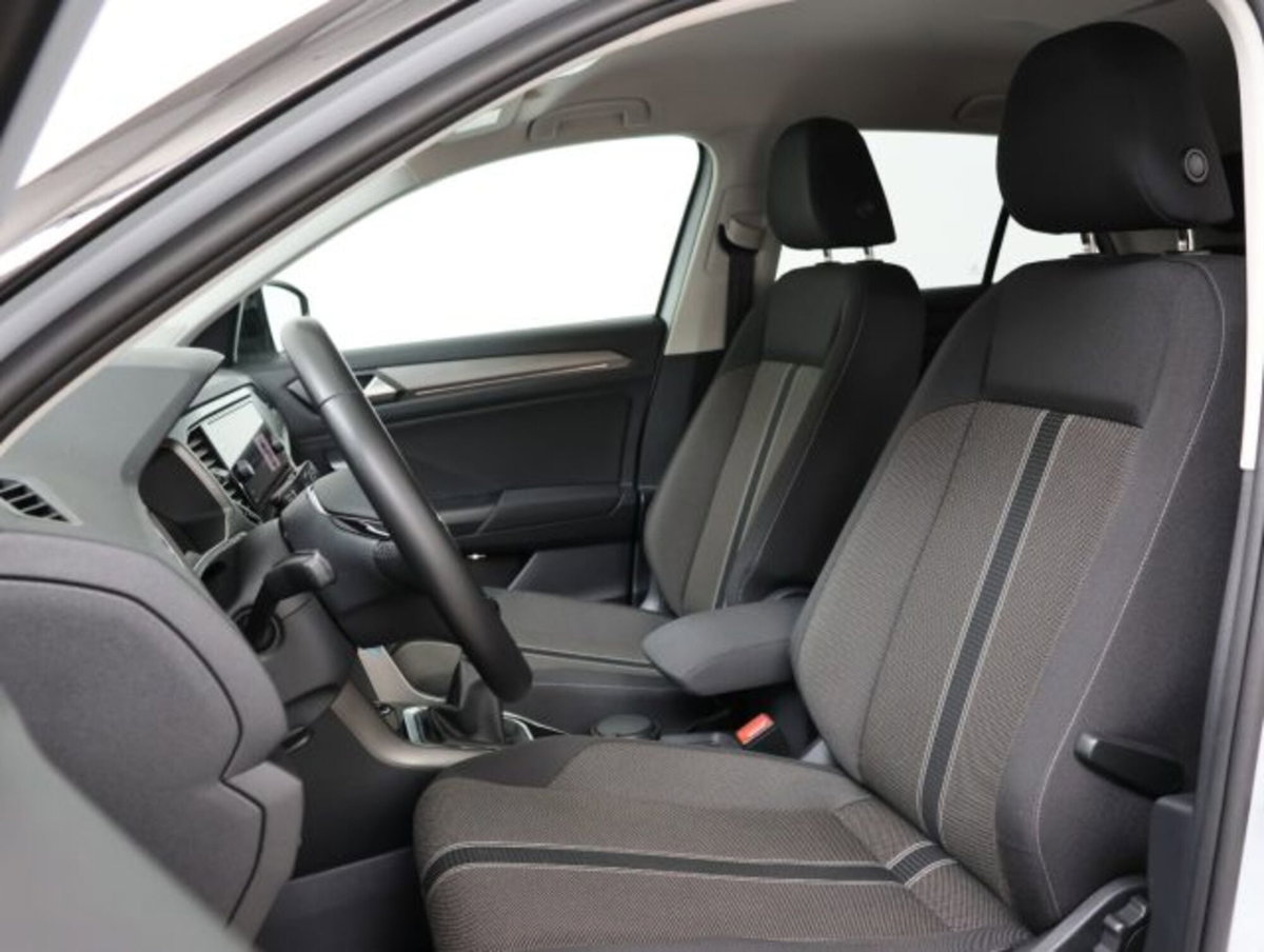 Volkswagen T-Roc 1.0 tsi Edition 110cv (8)