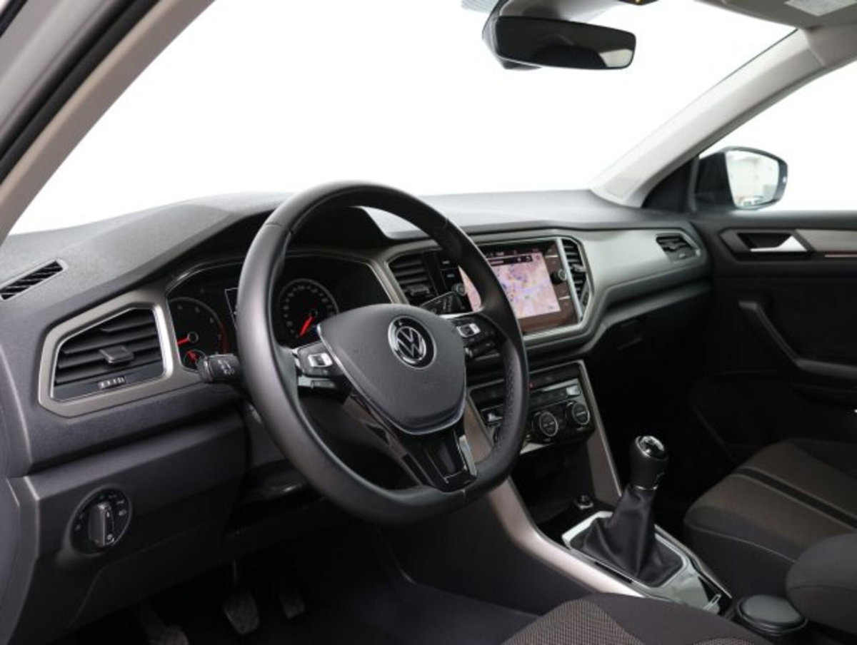 Volkswagen T-Roc 1.0 tsi Edition 110cv (9)