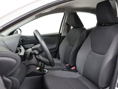 Toyota Yaris 1.0 72 CV 5 porte Cool (8)