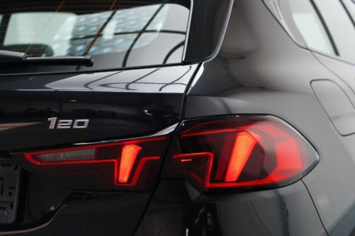 BMW Serie 1 120 48V MSport Pro auto (9)