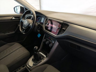 Volkswagen T-Roc 1.0 tsi Style 115cv (9)
