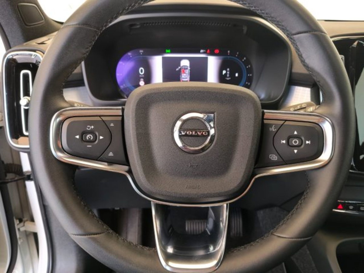 Volvo XC40 B3 automatico Core (15)