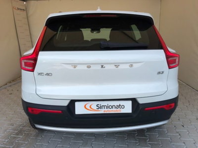 Volvo XC40 B3 automatico Core (5)