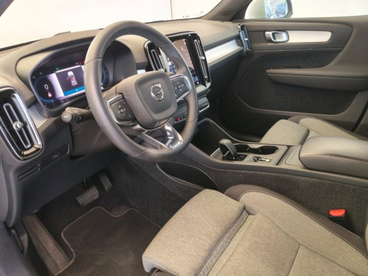 Volvo XC40 B3 automatico Core (7)