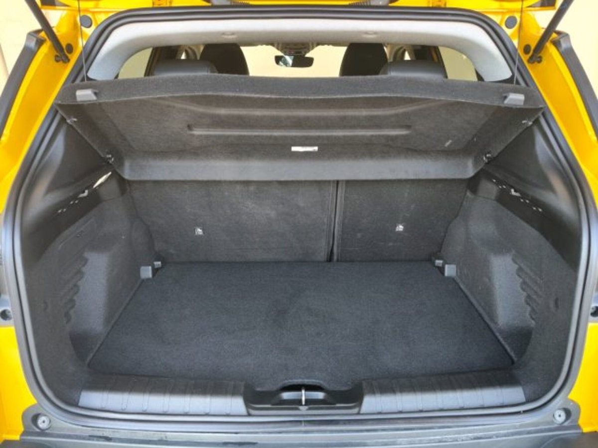 Jeep Avenger 1.2 turbo Summit fwd 100cv (15)