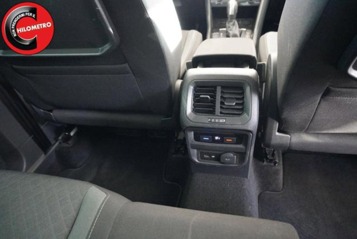Volkswagen Tiguan 2.0 TDI SCR DSG Business BlueMotion Technology (12)