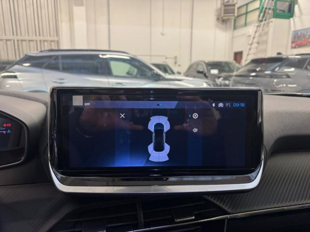 Peugeot 2008 PureTech 100 S&S Allure (14)