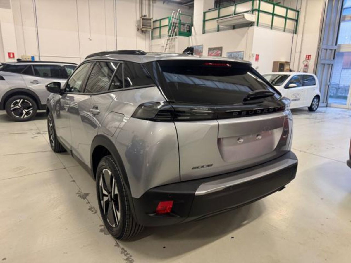 Peugeot 2008 PureTech 100 S&S Allure (4)