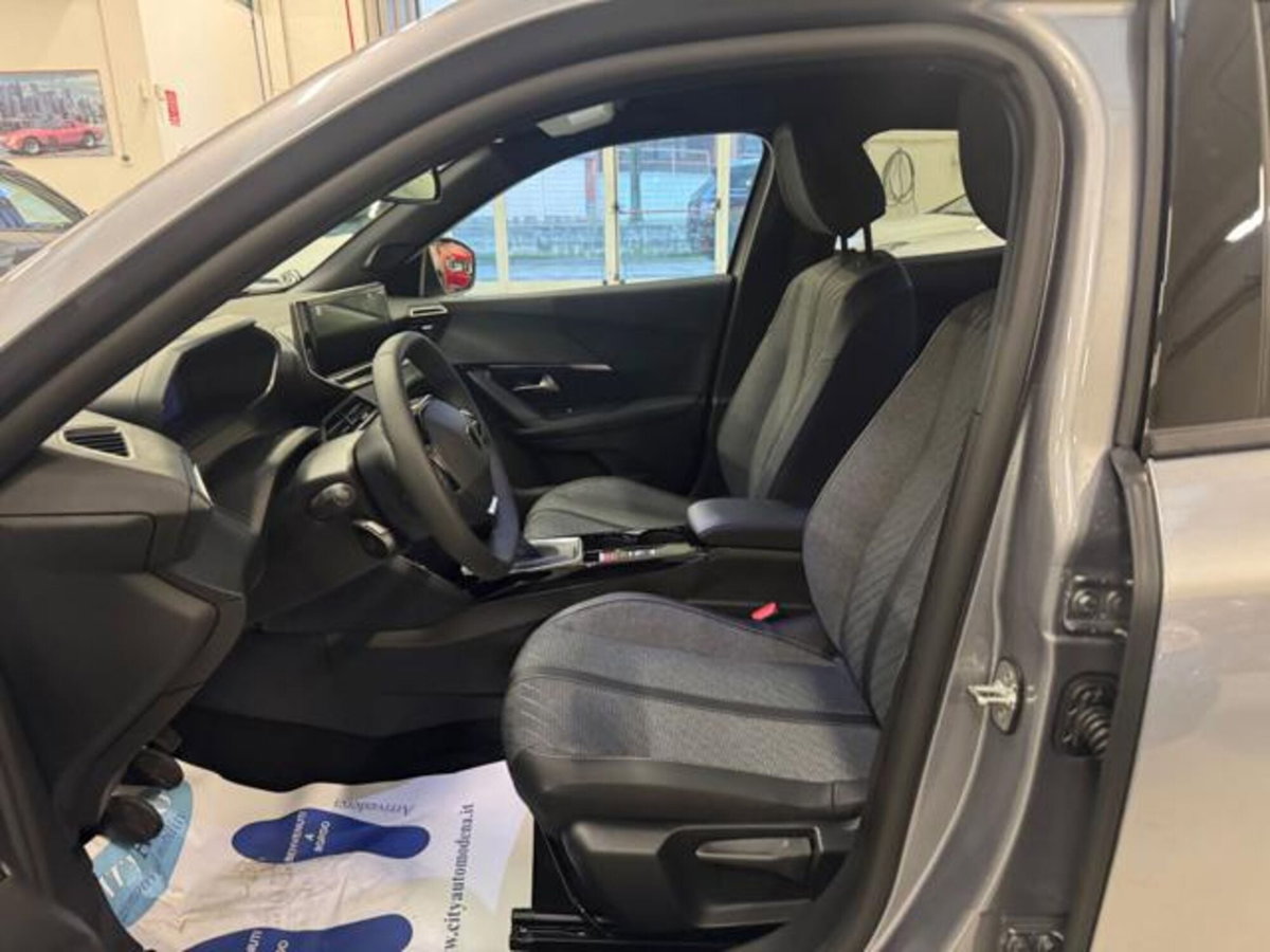 Peugeot 2008 PureTech 100 S&S Allure (5)