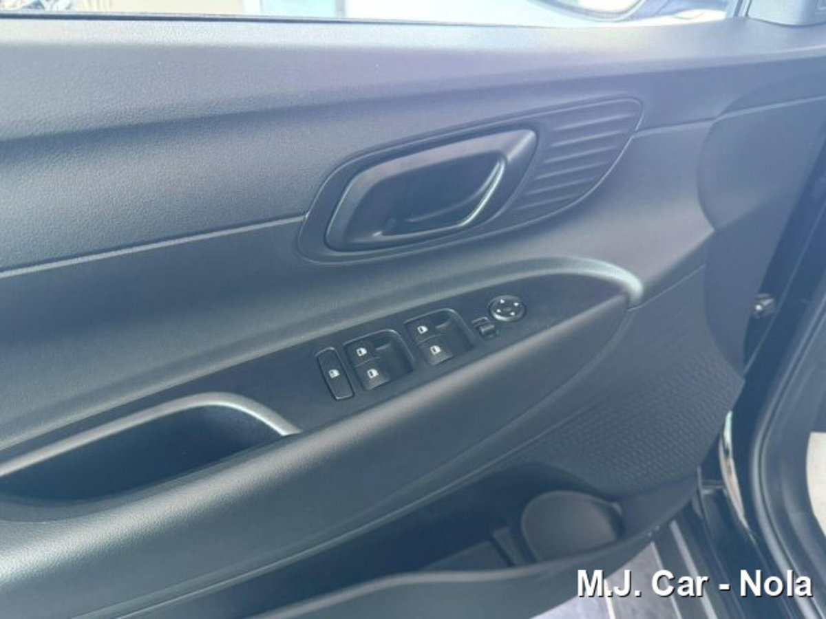 Hyundai Bayon 1.0 t-gdi Xtech 90cv mt (13)