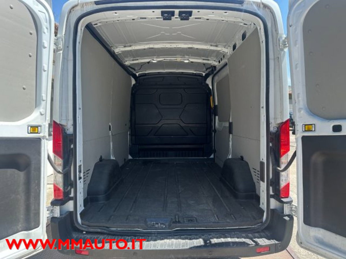 Ford Transit Furgone 350 2.0TDCi EcoBlue MHEV 130CV PM-TM Furgone Titan. (9)