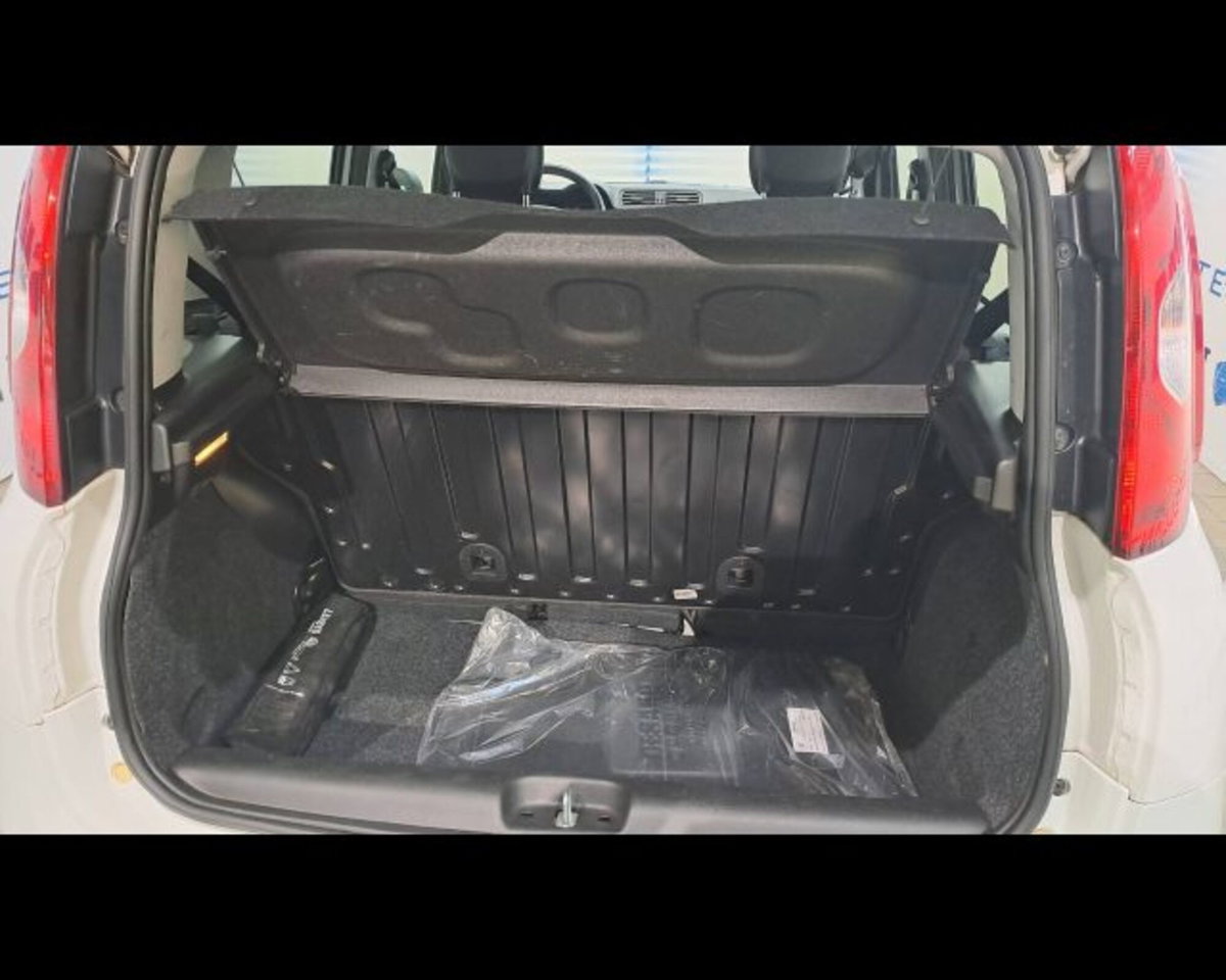 Fiat Panda 1.0 firefly hybrid s&s 70cv 5p.ti (12)