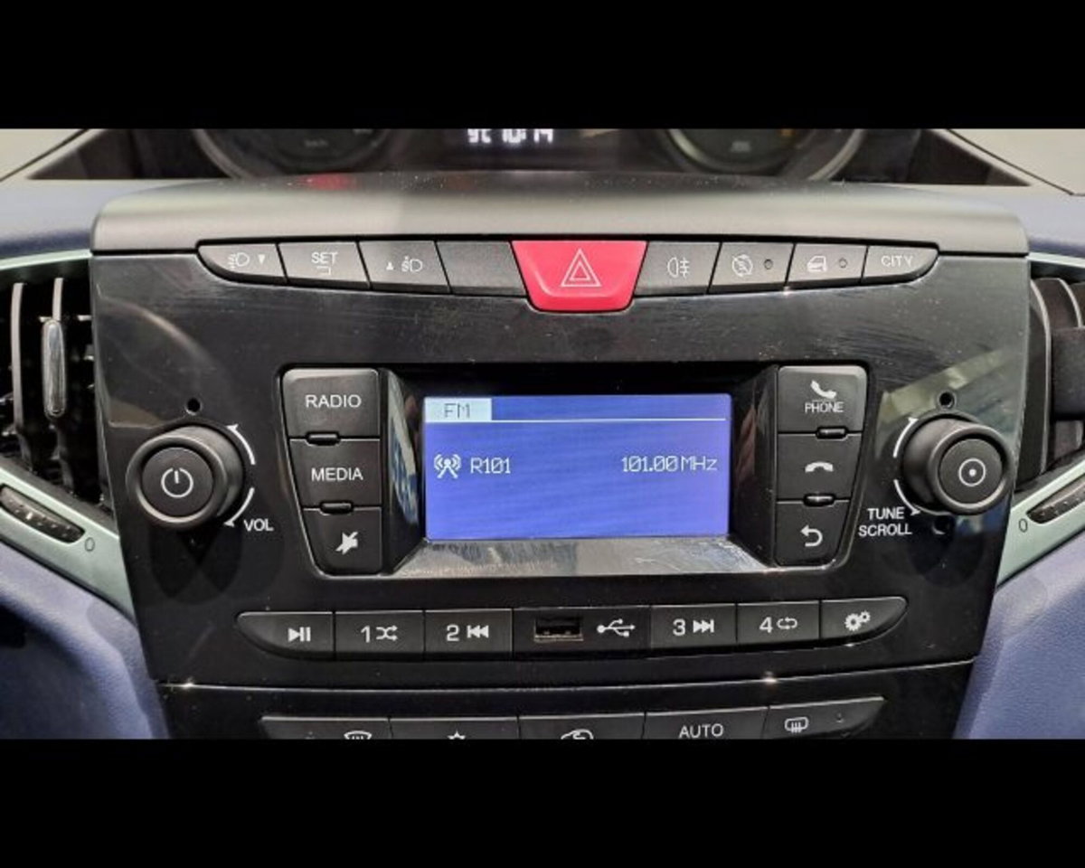 Lancia Ypsilon 1.0 FireFly 5 porte S&S Hybrid Ecochic Silver (10)