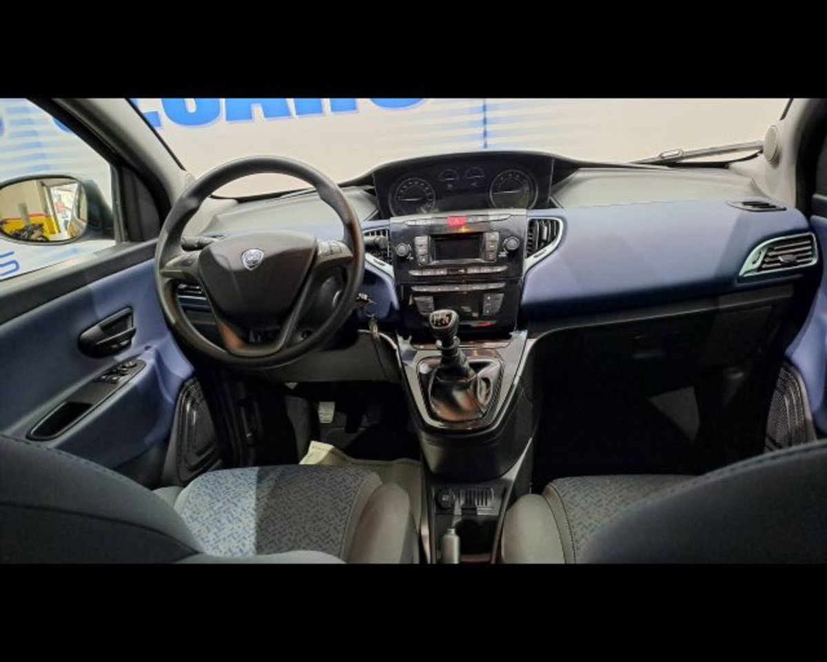 Lancia Ypsilon 1.0 FireFly 5 porte S&S Hybrid Ecochic Silver (7)