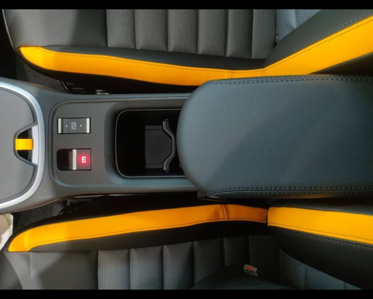 Jeep Avenger 1.2 turbo e-hybrid mhev The North Face 4xe 145cv edct6 (15)