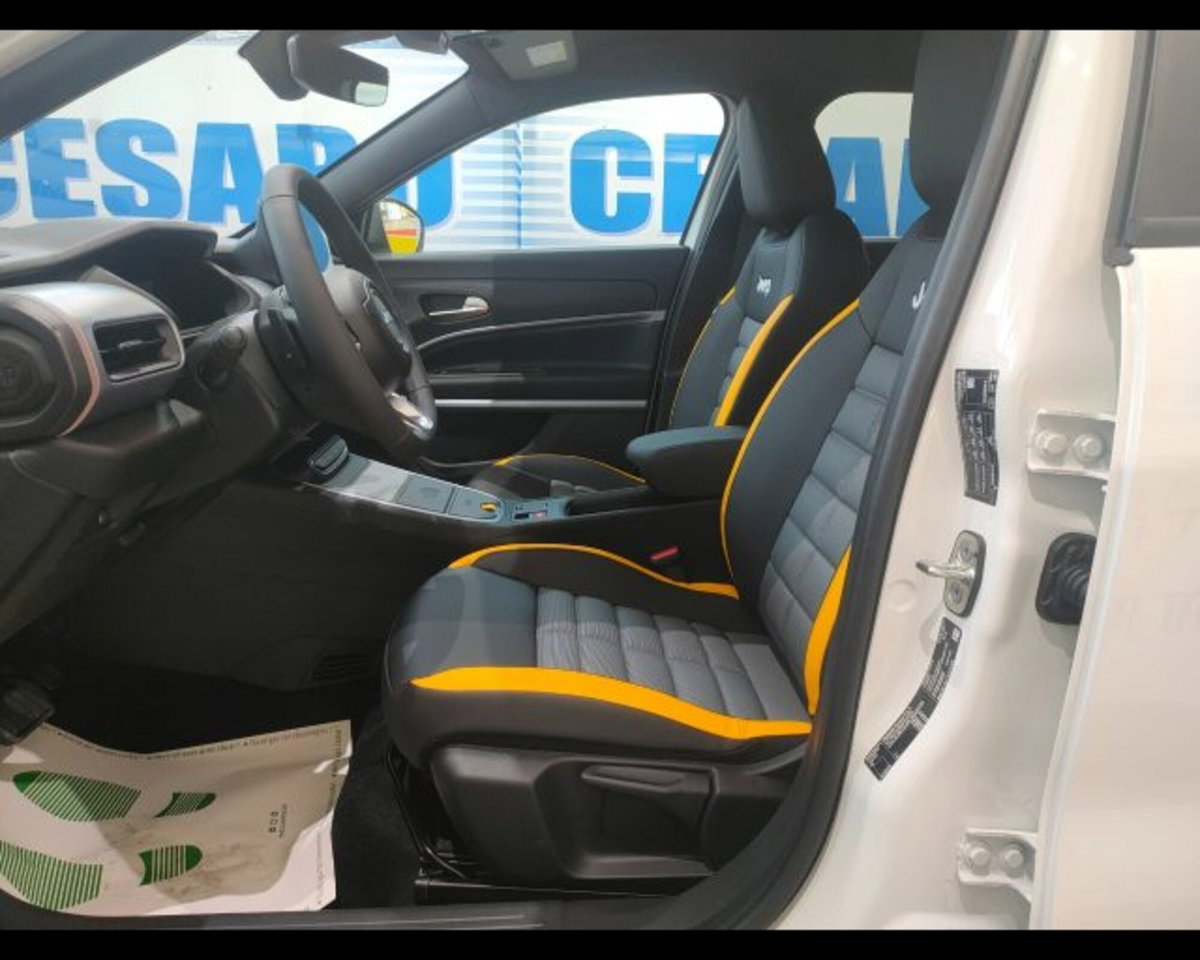 Jeep Avenger 1.2 turbo e-hybrid mhev The North Face 4xe 145cv edct6 (20)