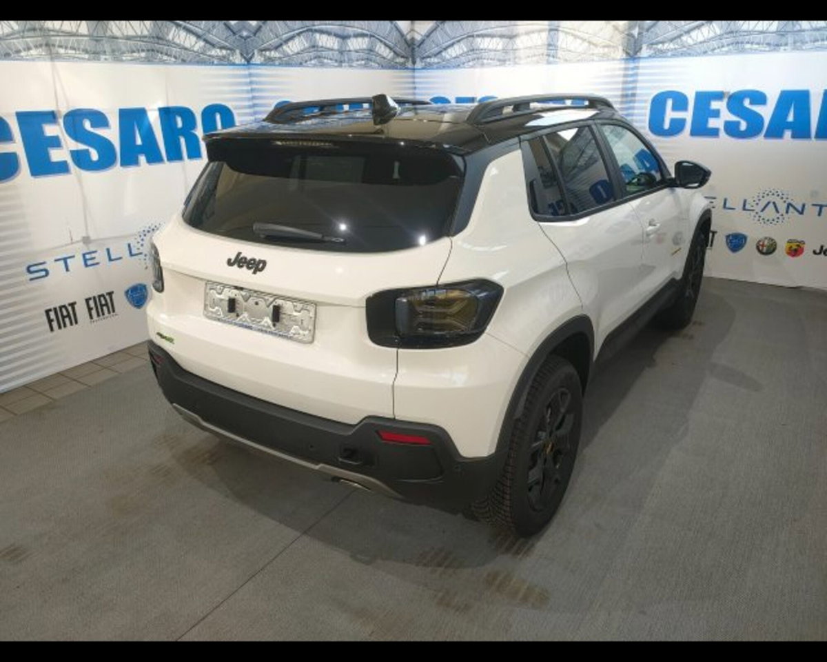 Jeep Avenger 1.2 turbo e-hybrid mhev The North Face 4xe 145cv edct6 (3)