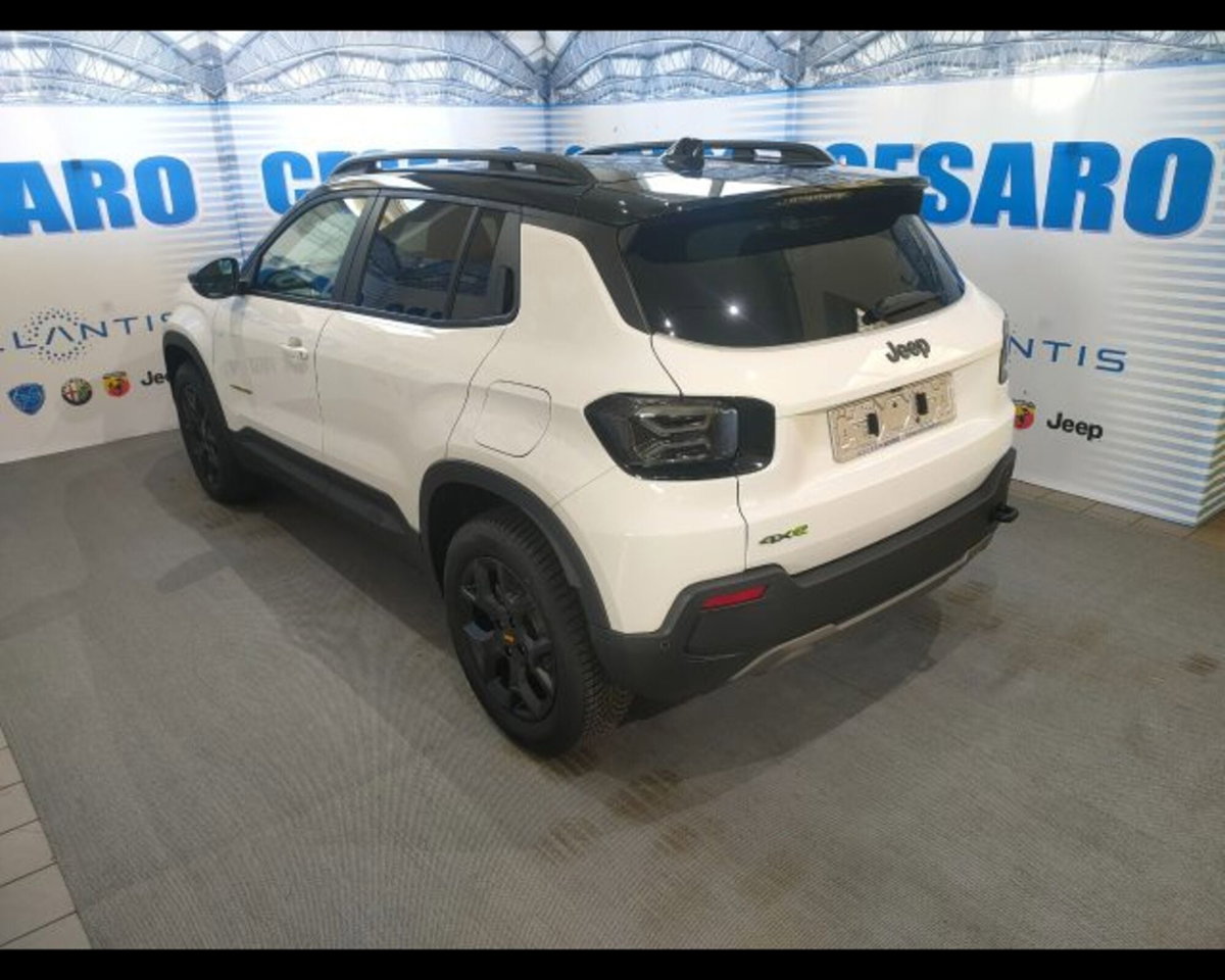 Jeep Avenger 1.2 turbo e-hybrid mhev The North Face 4xe 145cv edct6 (4)
