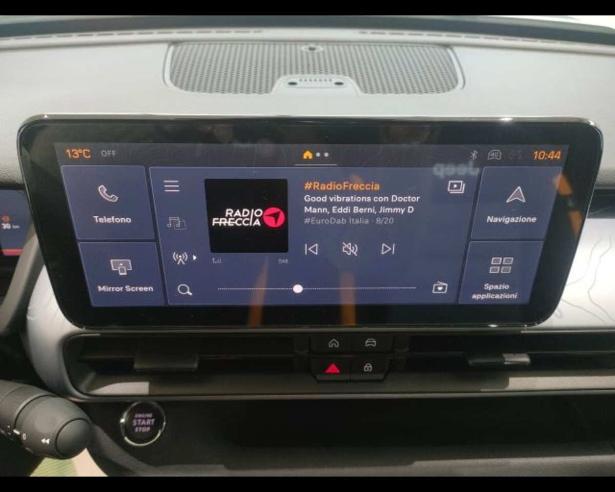 Jeep Avenger 1.2 turbo e-hybrid mhev The North Face 4xe 145cv edct6 (9)