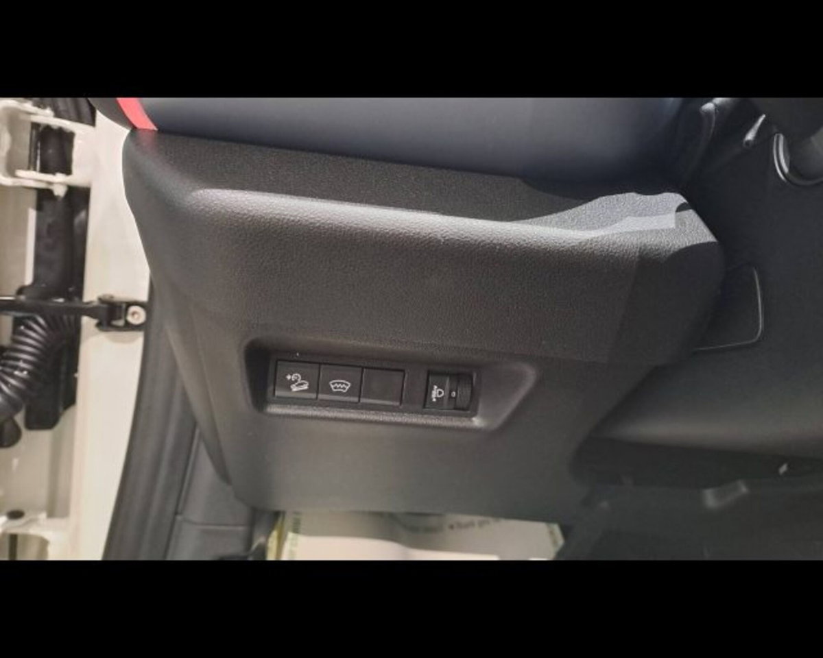 Jeep Avenger 1.2 turbo e-hybrid mhev The North Face 4xe 145cv edct6 (16)