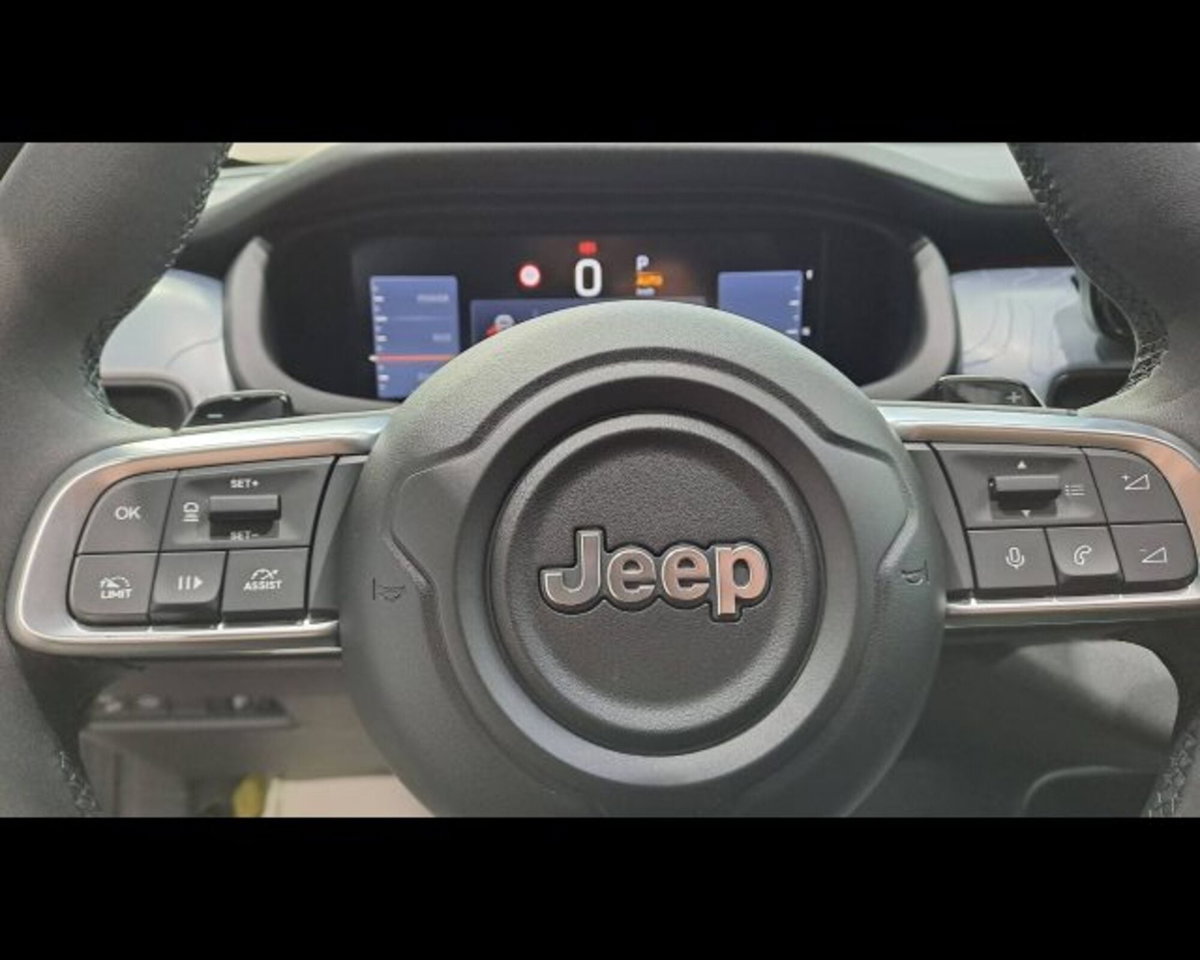 Jeep Avenger 1.2 turbo e-hybrid mhev The North Face 4xe 145cv edct6 (8)
