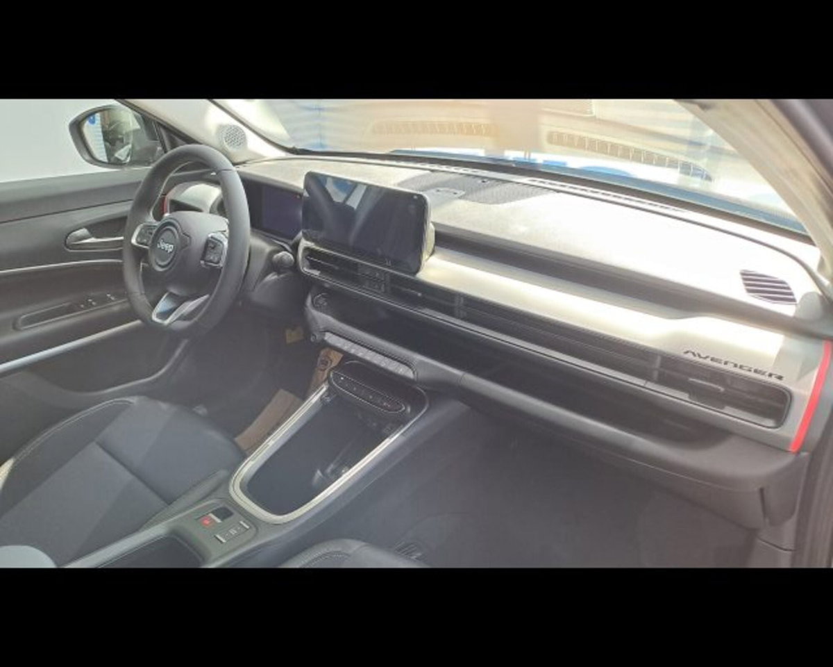 Jeep Avenger 1.2 turbo Summit fwd 100cv (15)