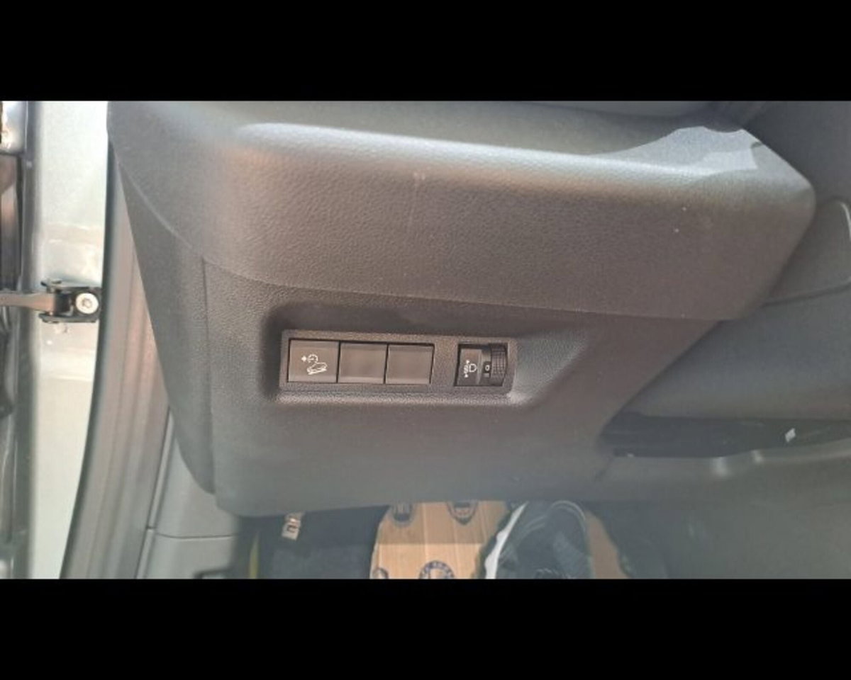 Jeep Avenger 1.2 turbo Summit fwd 100cv (20)