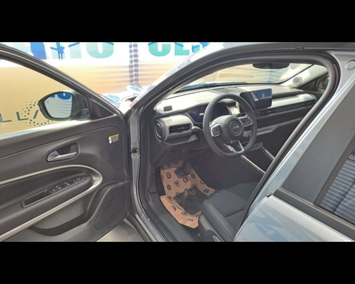 Jeep Avenger 1.2 turbo Summit fwd 100cv (5)