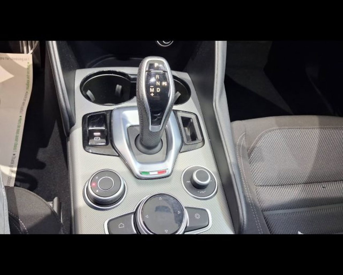 Alfa Romeo Giulia 2.0 t Sprint Q4 280cv auto (12)