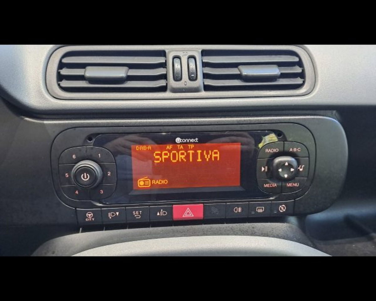 Fiat Panda 1.0 firefly hybrid s&s 70cv 5p.ti (9)