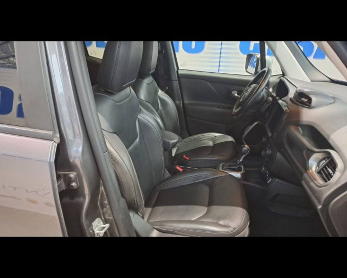 Jeep Renegade 2.0 Mjt 140CV 4WD Active Drive Limited (19)