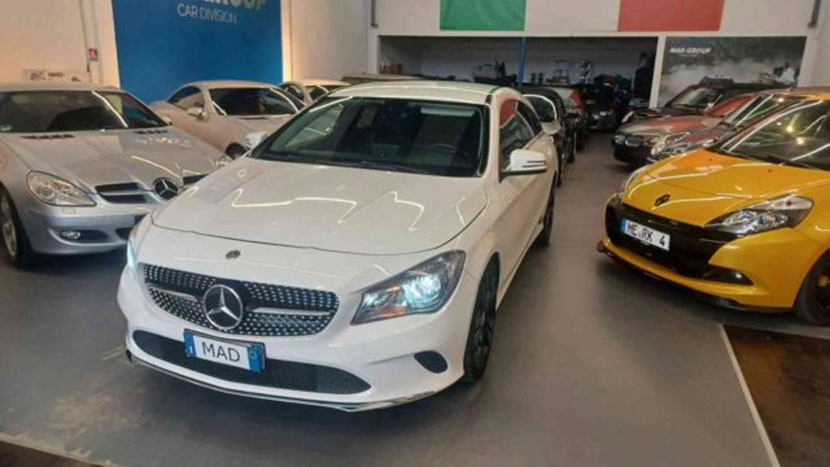 Mercedes-Benz CLA Shooting Brake 180 Premium